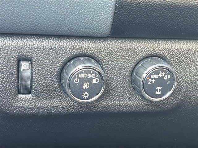 Used 2020 Chevrolet Colorado Z71 image 32