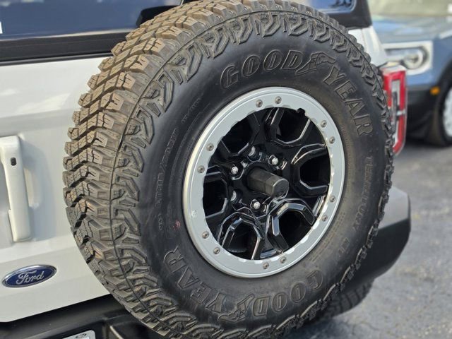 Certified 2023 Ford Bronco Outer Banks w/ Sasquatch Package AWD/4WD image 7