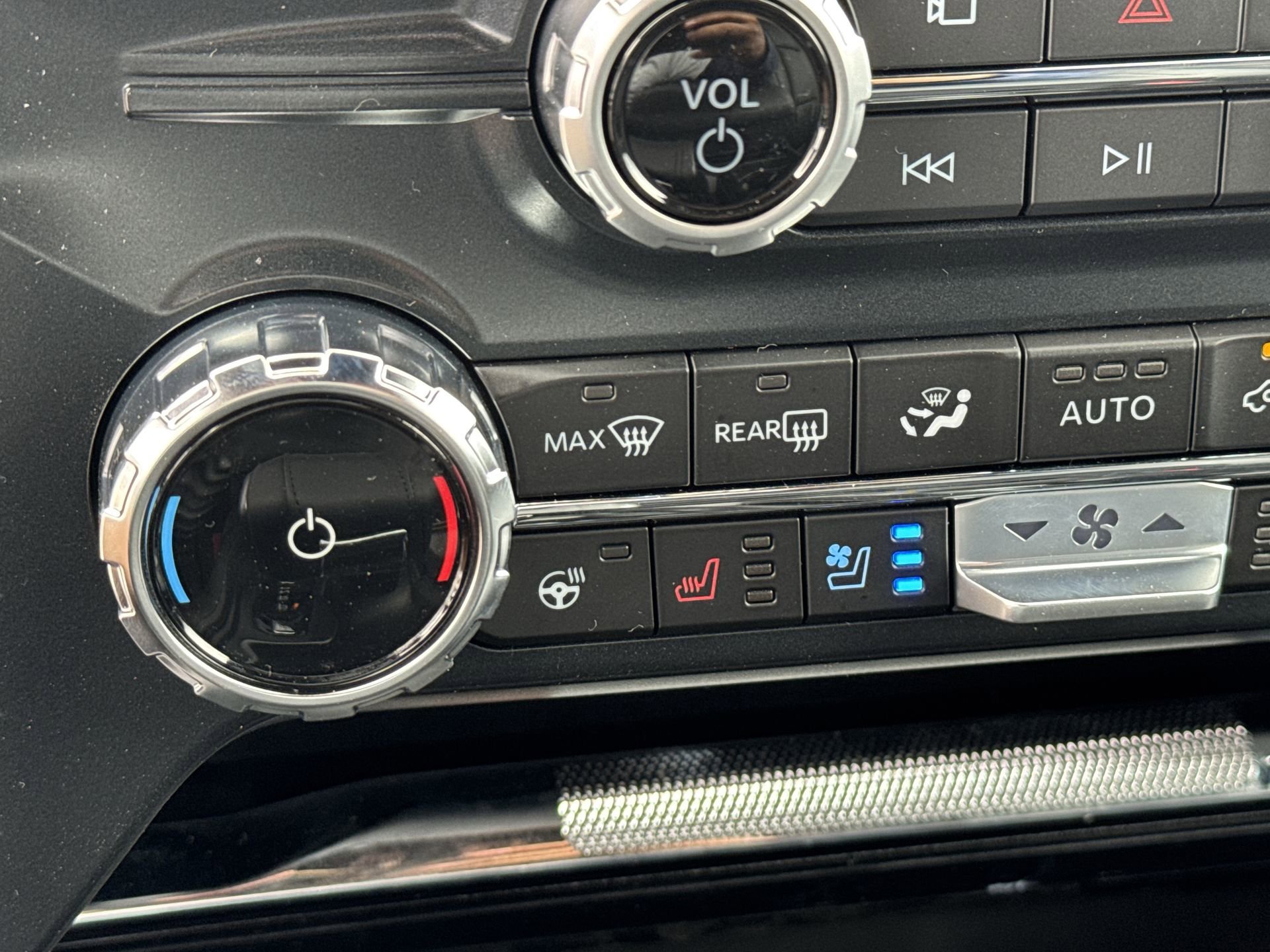 New 2025 Ford F150 Lariat w/ Equipment Group 501A Mid image 57