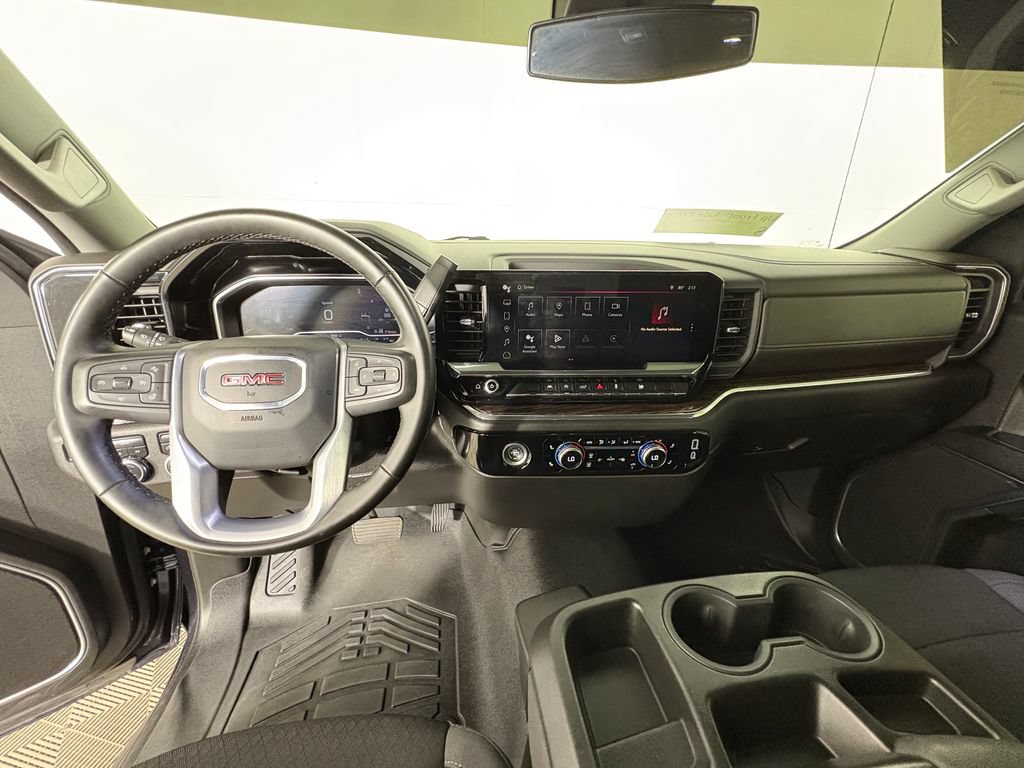 Used 2024 GMC Sierra 1500 Elevation AWD/4WD image 8