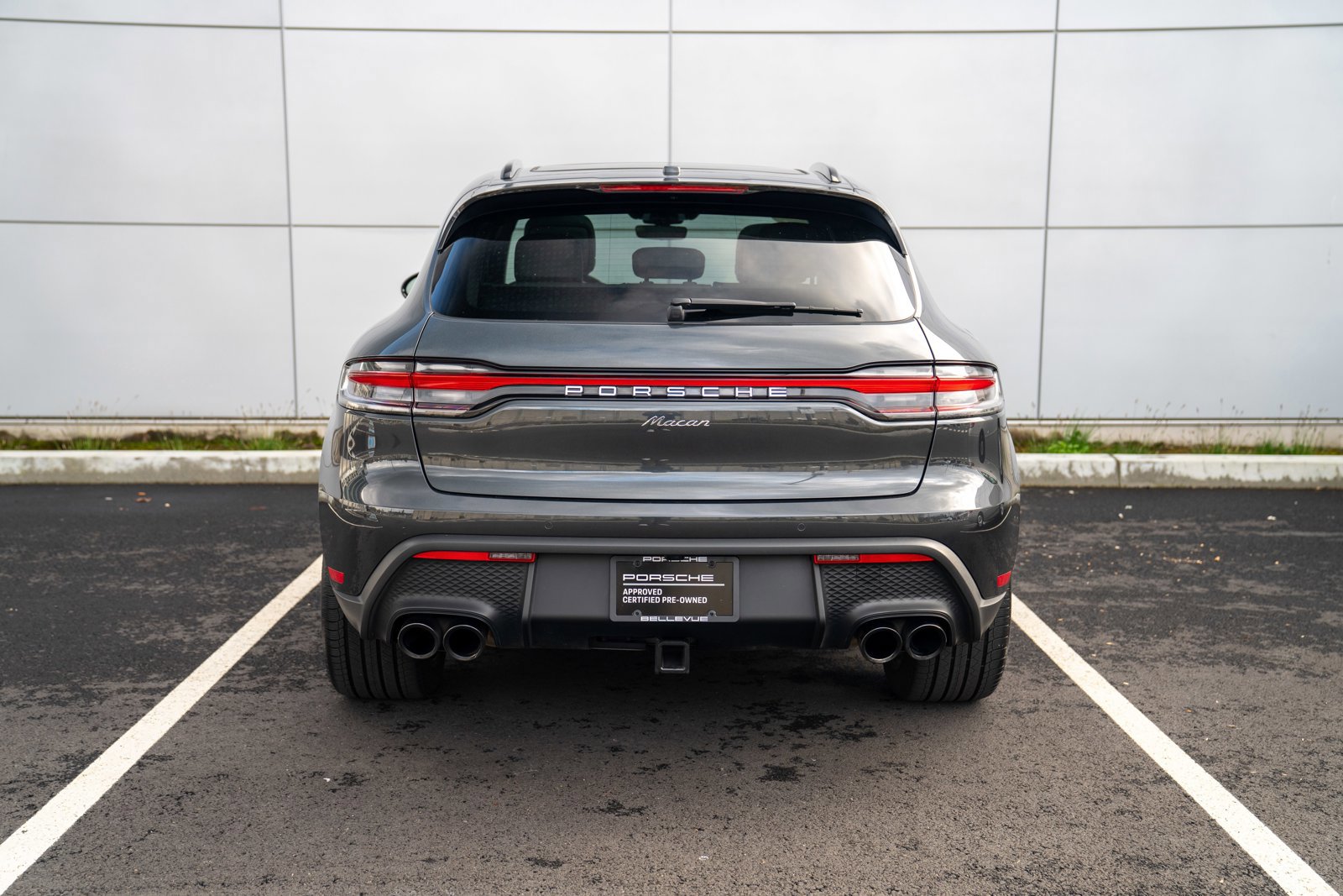Certified 2025 Porsche Macan image 7