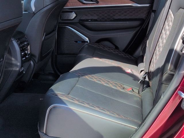 Used 2022 Jeep Grand Cherokee Summit AWD/4WD image 26