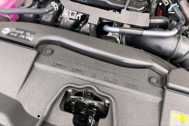 Used 2026 Toyota Prius Plug-In Hybrid FWD image 33
