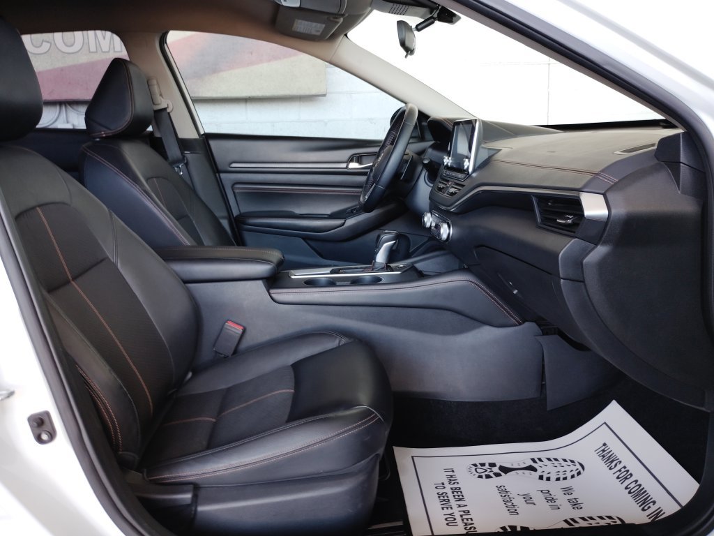 Used 2020 Nissan Altima 2.5 SR FWD image 14