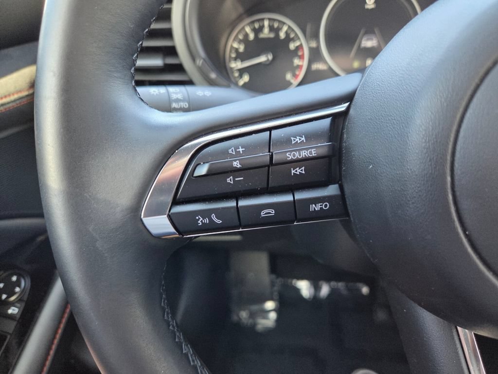 Certified 2025 MAZDA MAZDA3 Carbon AWD/4WD image 30