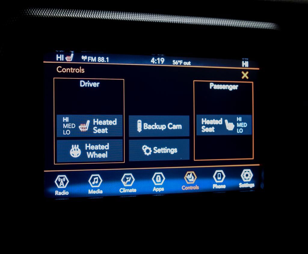 Used 2018 Jeep Wrangler Unlimited Sahara AWD/4WD image 22