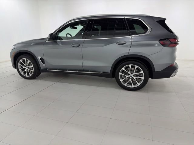 Used 2025 BMW X5 xDrive40i image 2