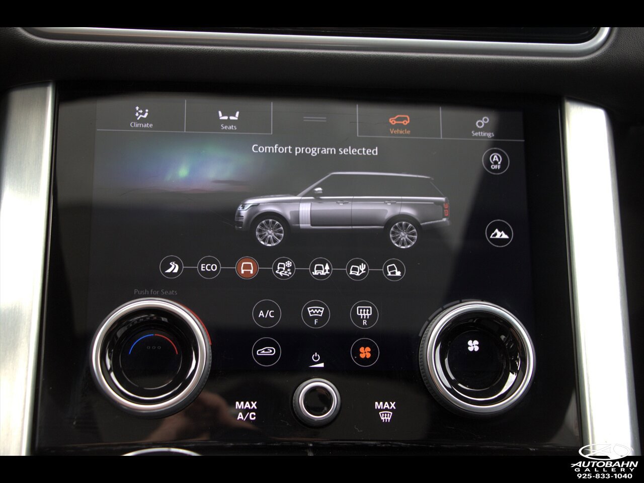 Used 2019 Land Rover Range Rover HSE AWD/4WD image 25