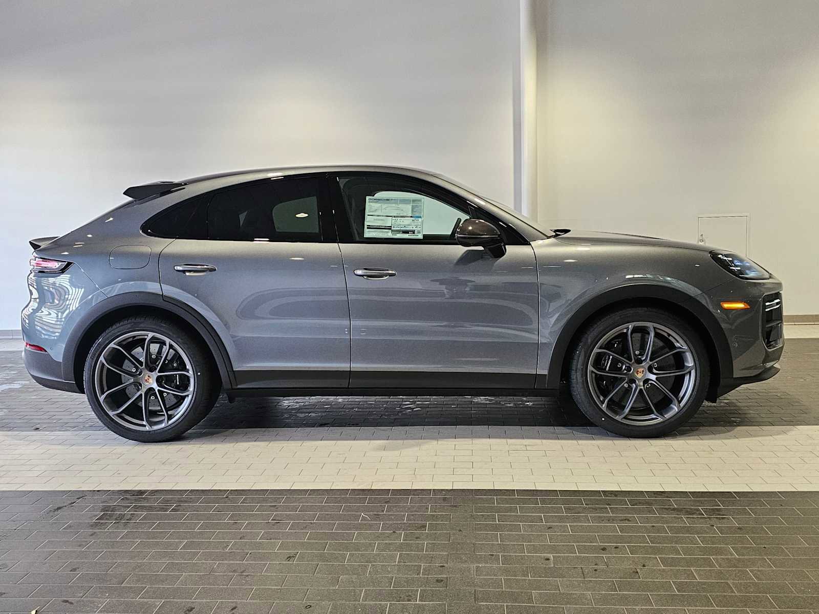 New 2026 Porsche Cayenne Turbo GT image 8