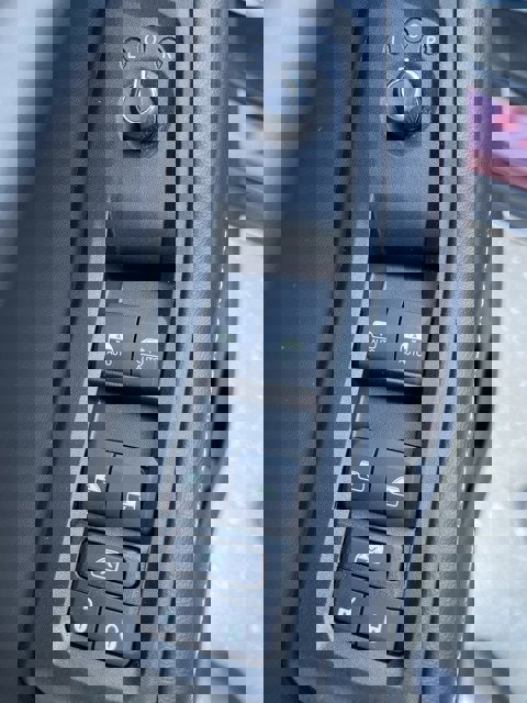 Certified 2025 Jeep Grand Cherokee Limited image 18