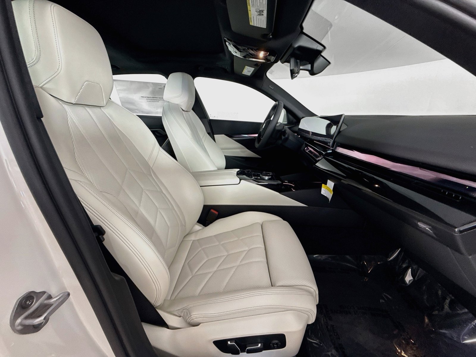New 2027 BMW i5 M60 AWD/4WD image 30