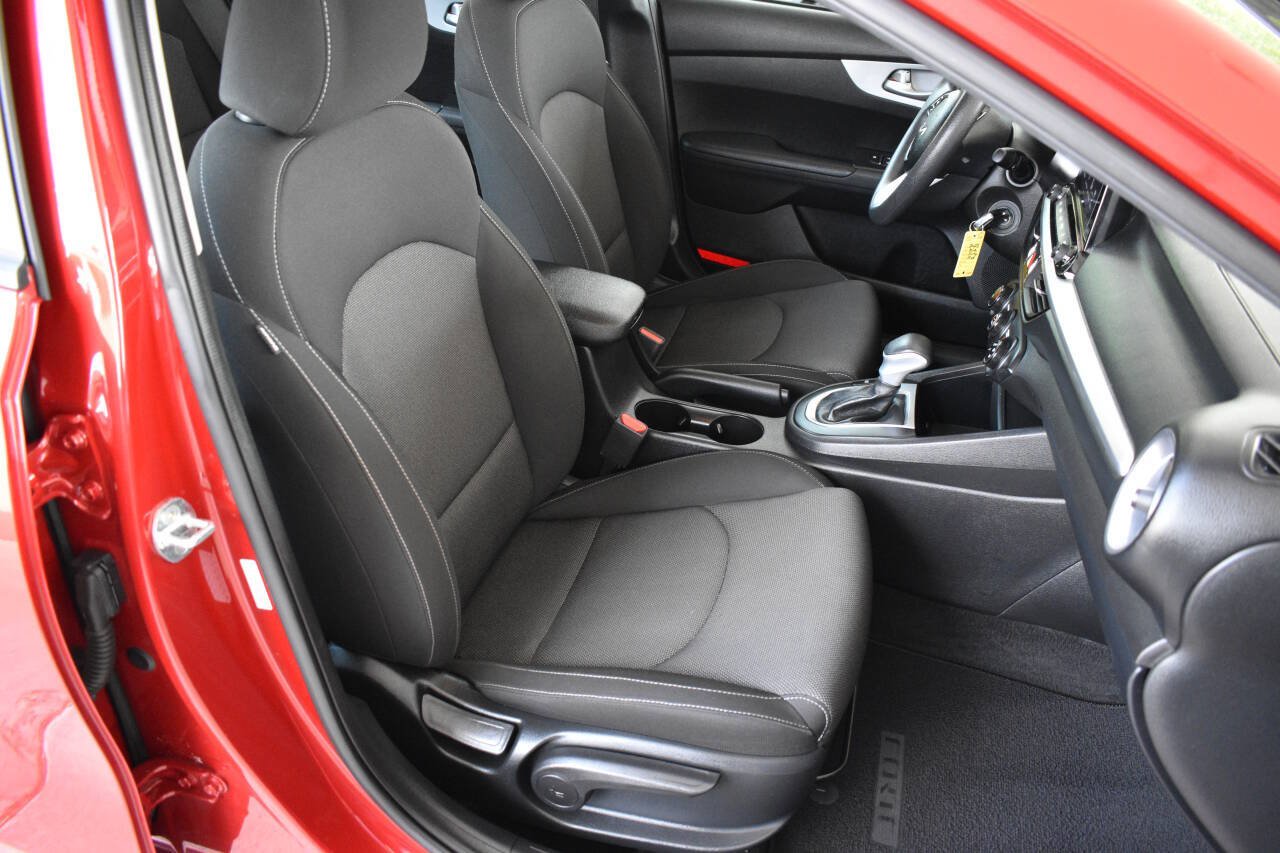 Used 2023 Kia Forte LXS FWD image 18