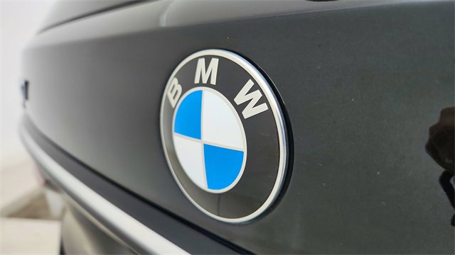 Used 2025 BMW X7 xDrive40i w/ Executive Package image 16