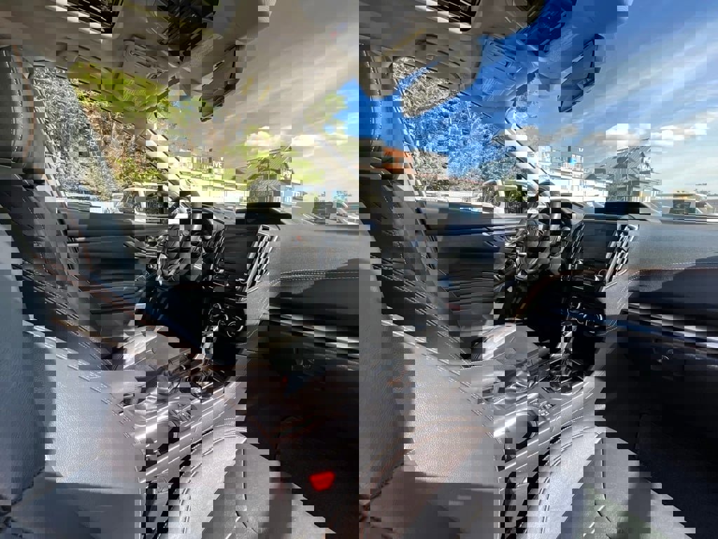 Used 2019 Subaru Crosstrek 2.0i Limited w/ Moonroof Package w/Navigation image 17