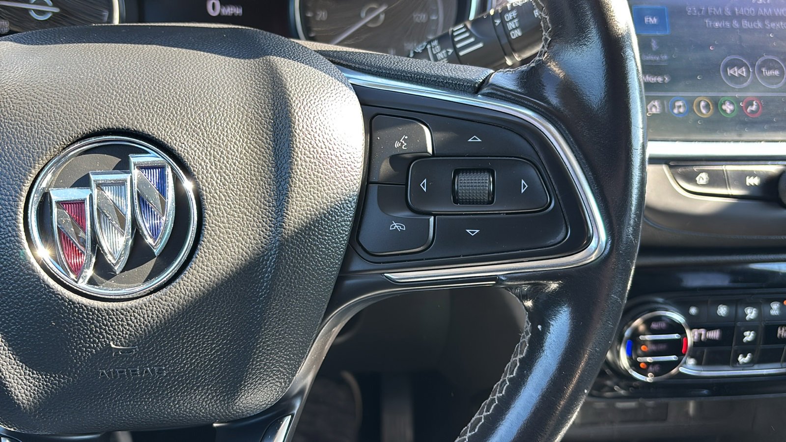 Used 2020 Buick Encore GX Select w/ Sport Touring Package image 18