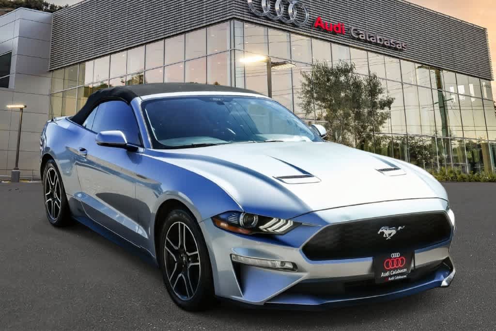 Used 2020 Ford Mustang Premium RWD image 3