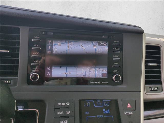 Used 2020 Toyota Sienna XLE w/ Entertainment Package FWD image 13