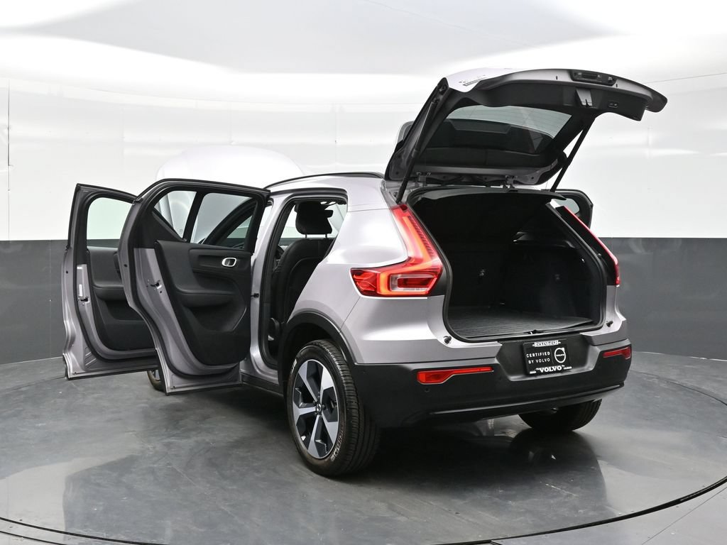 Used 2026 Volvo XC40 B5 Plus AWD/4WD image 36