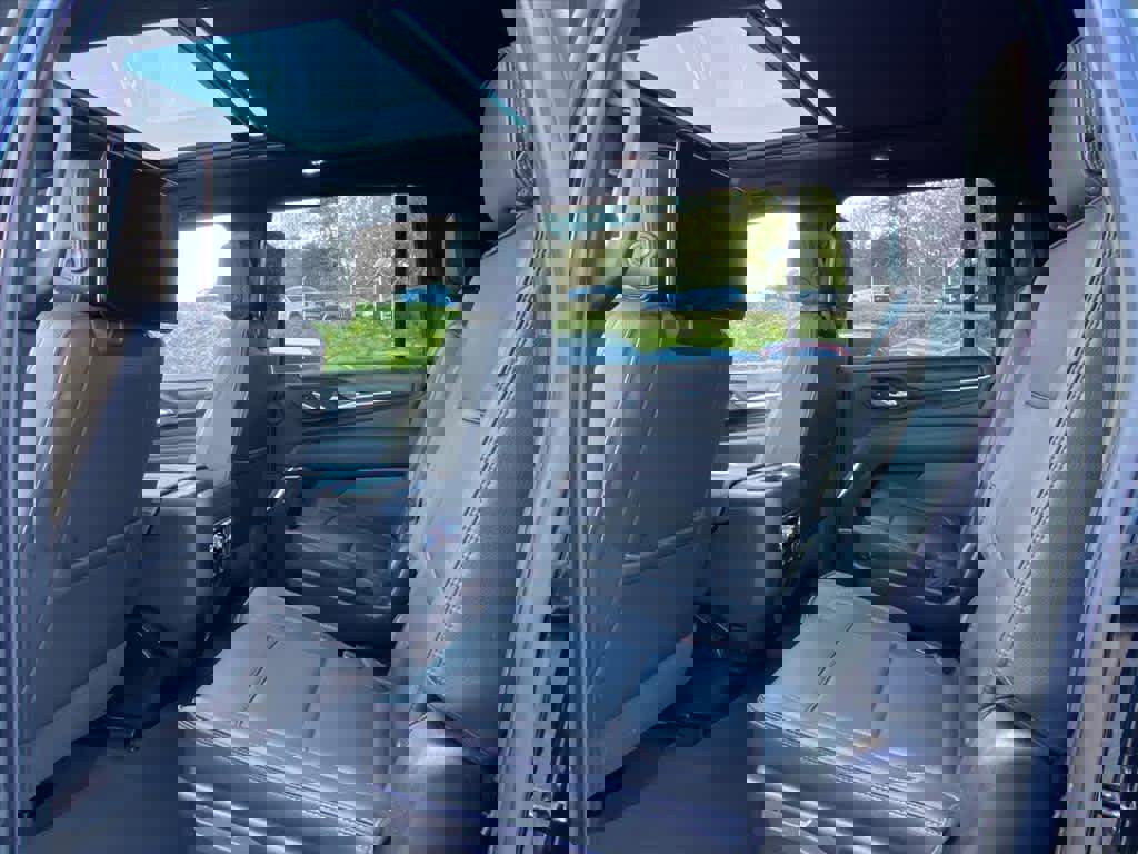 Used 2021 GMC Yukon XL Denali w/ LPO, Illumination Package image 24