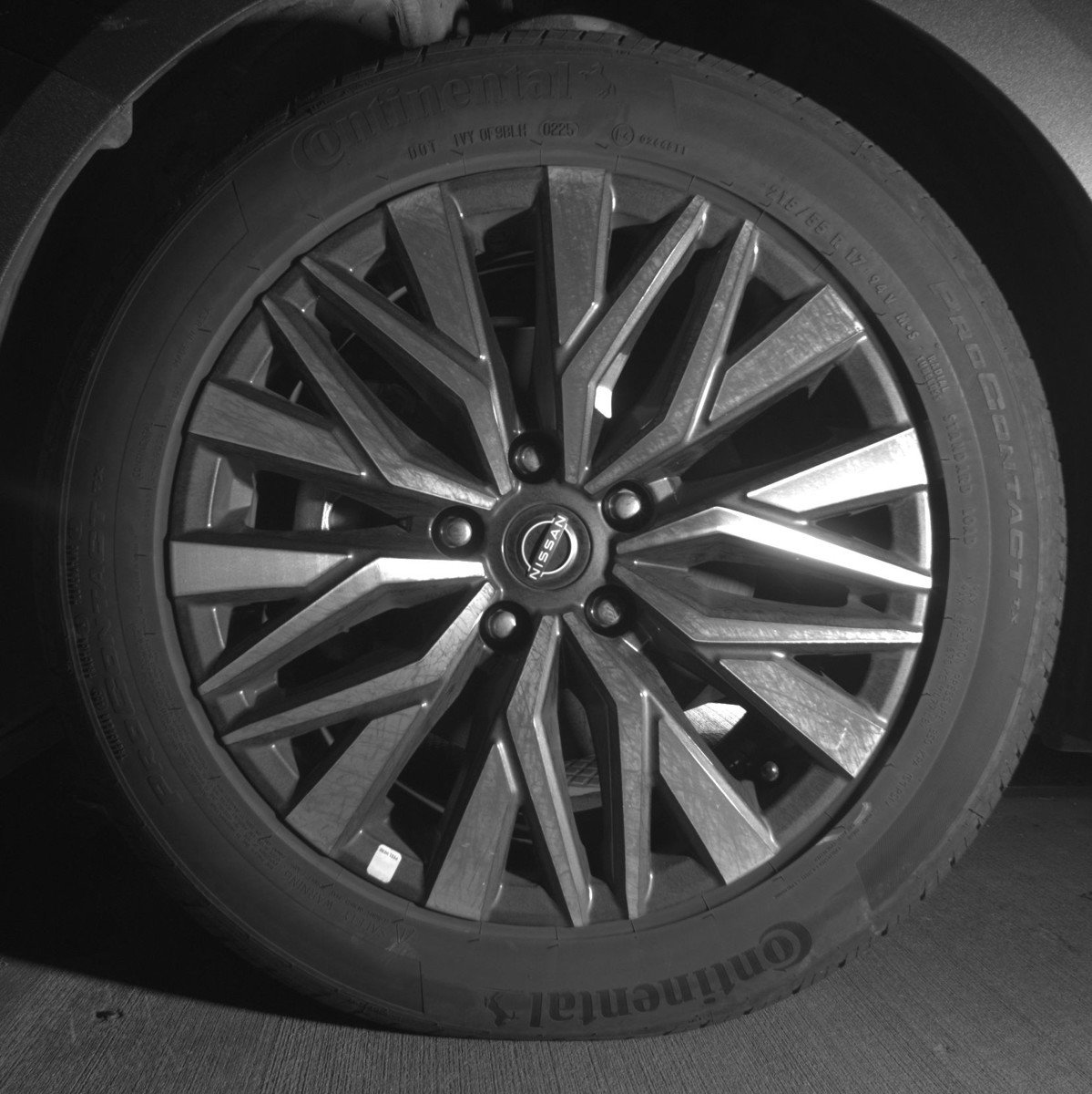 Used 2025 Nissan Altima 2.5 SV FWD image 12