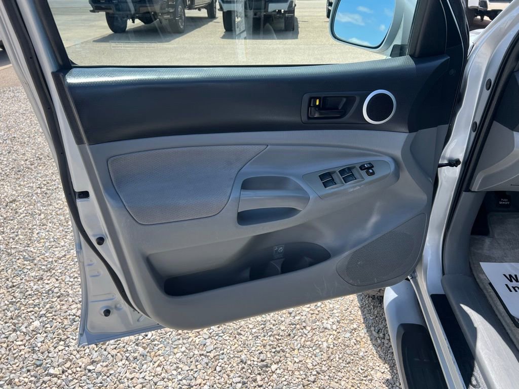 Used 2006 Toyota Tacoma PreRunner image 11