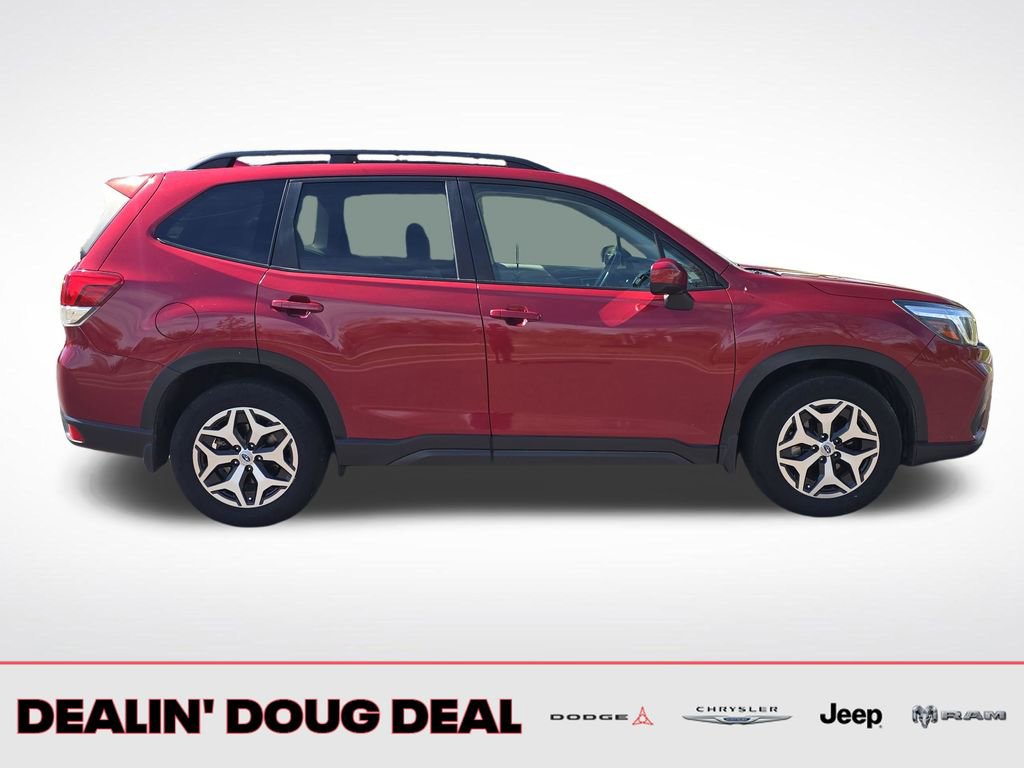 Used 2019 Subaru Forester Premium w/ All-Weather Package AWD/4WD image 7