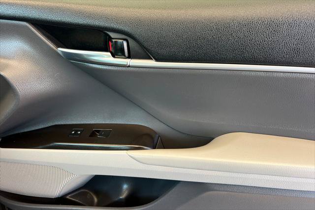 Certified 2022 Toyota Camry SE FWD image 17