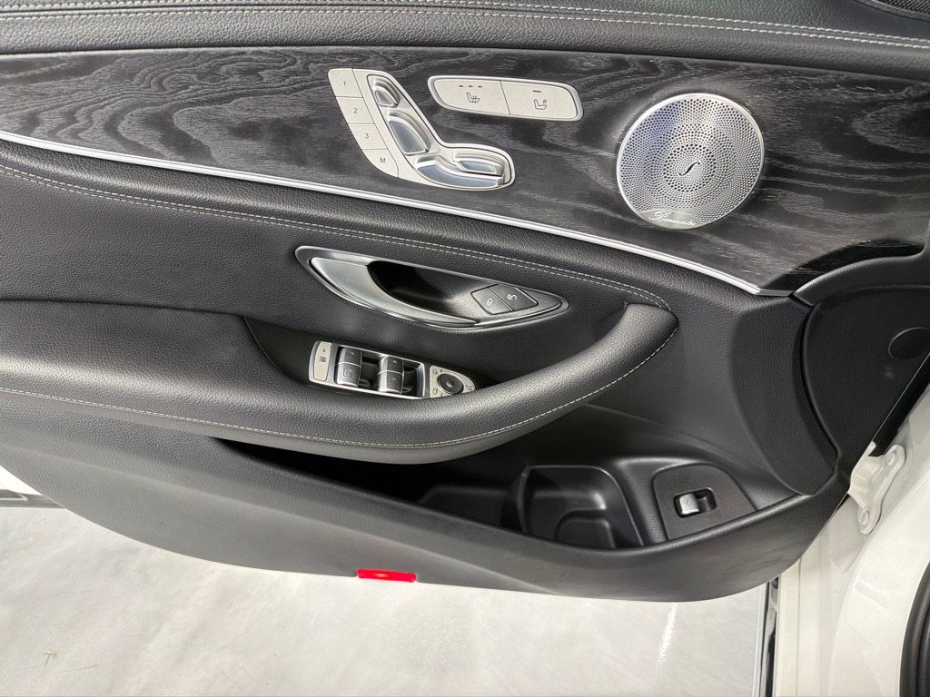 Used 2019 Mercedes-Benz E 300 4MATIC w/ Premium 1 Package image 11