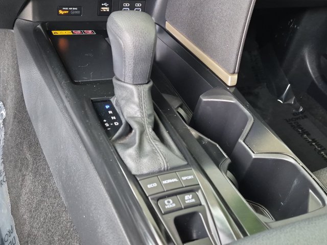 Used 2025 Toyota Camry LE FWD image 22