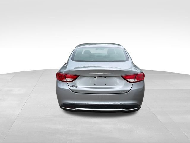 Used 2016 Chrysler 200 Limited w/ Driver Assist Package FWD image 4
