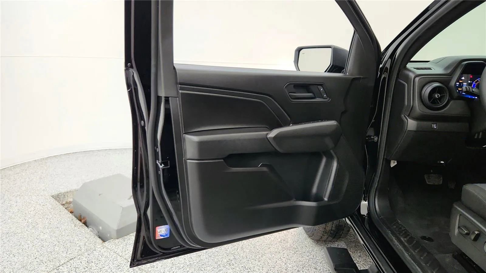 New 2026 Chevrolet Colorado W/T image 31