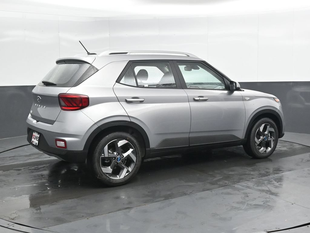 New 2026 Hyundai Venue SEL FWD image 2