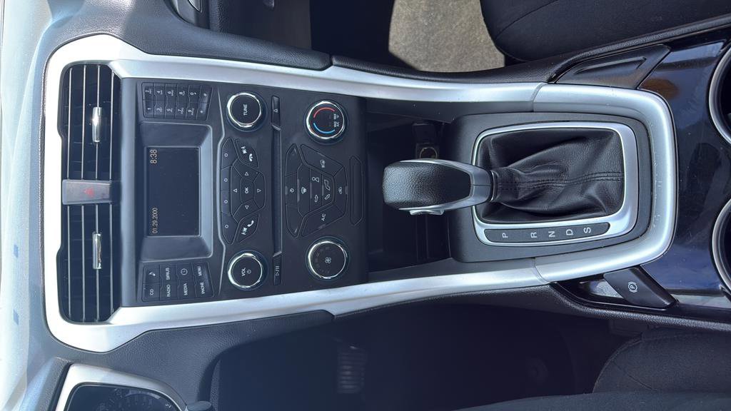 Used 2016 Ford Fusion SE FWD image 19