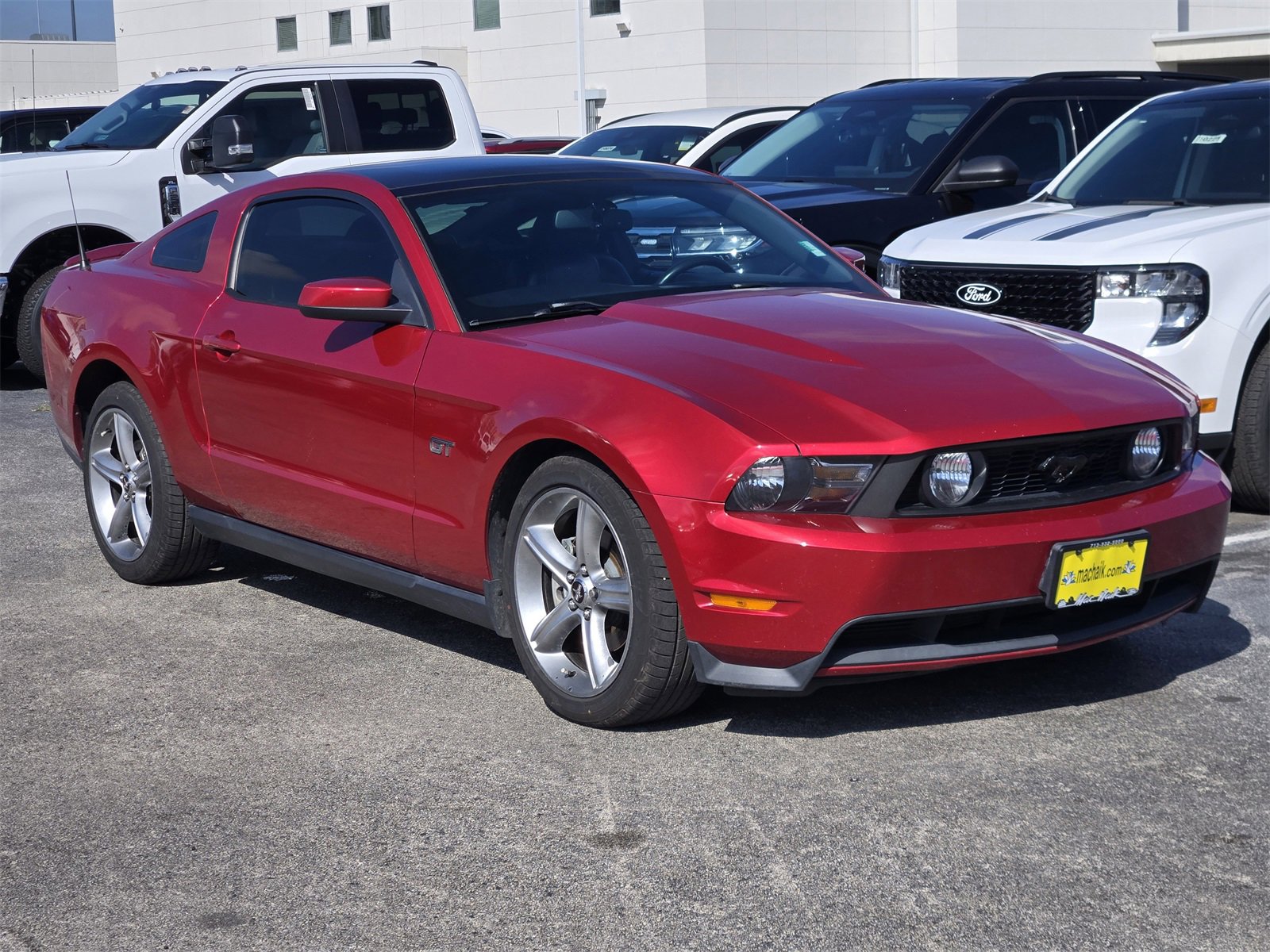 Used 2010 Ford Mustang GT image 3