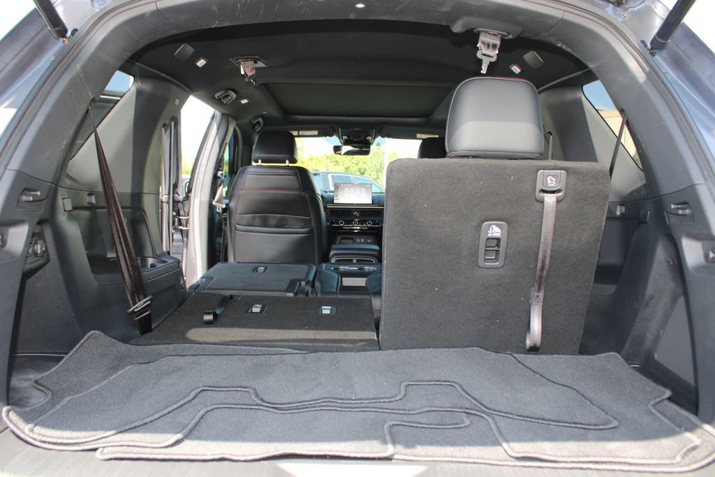 Certified 2025 Honda Pilot Black Edition image 38