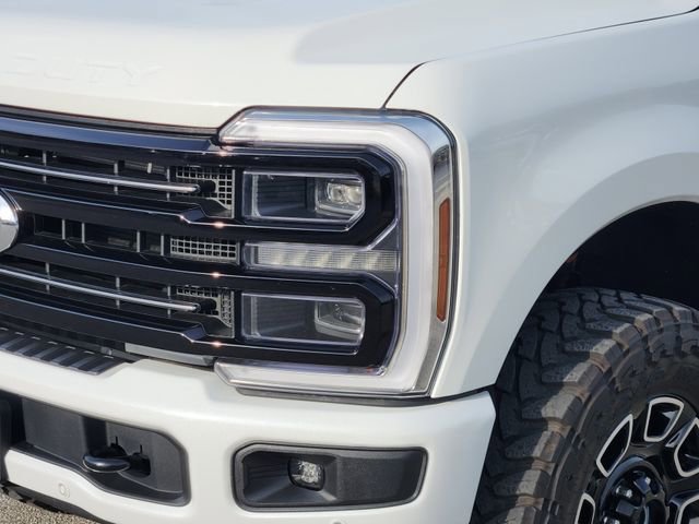 Used 2025 Ford F250 Platinum w/ FX4 Off-Road Package image 7