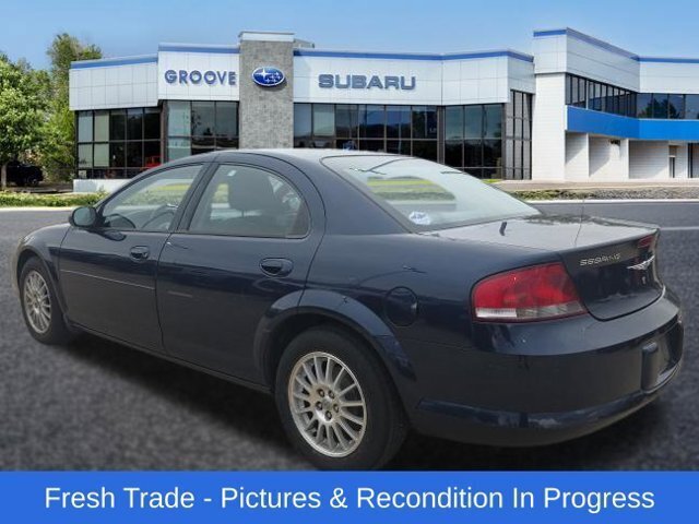 Used 2005 Chrysler Sebring Touring FWD image 3