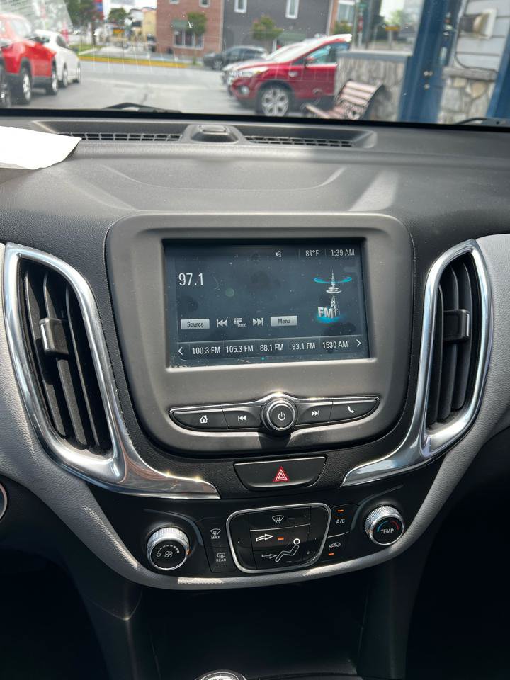 Used 2018 Chevrolet Equinox LS FWD image 10
