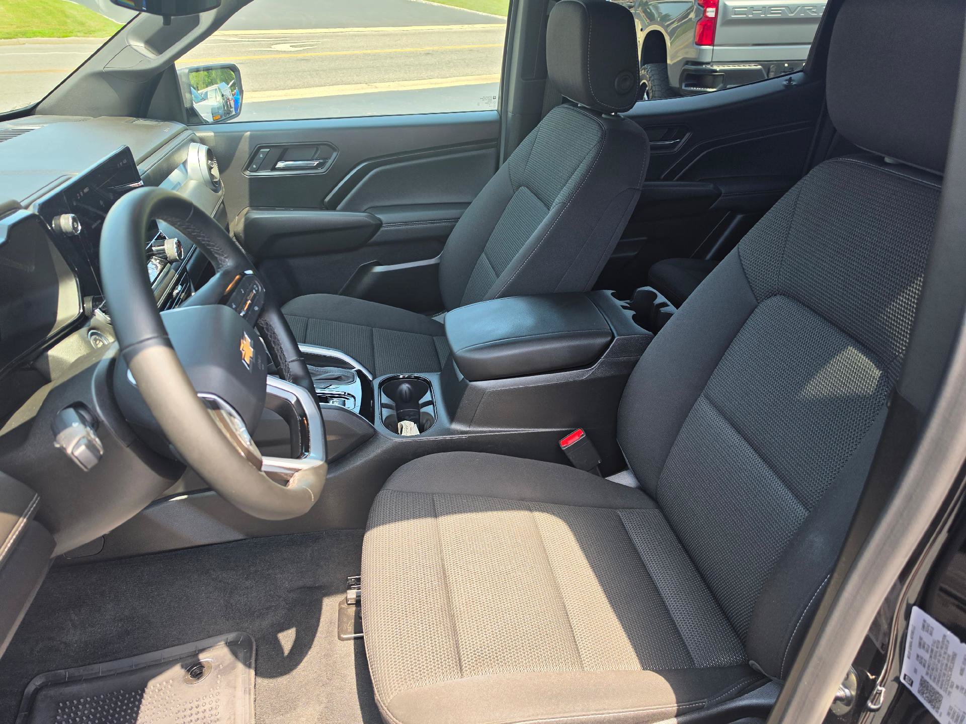 Used 2024 Chevrolet Colorado LT w/ LT Convenience Package RWD image 7