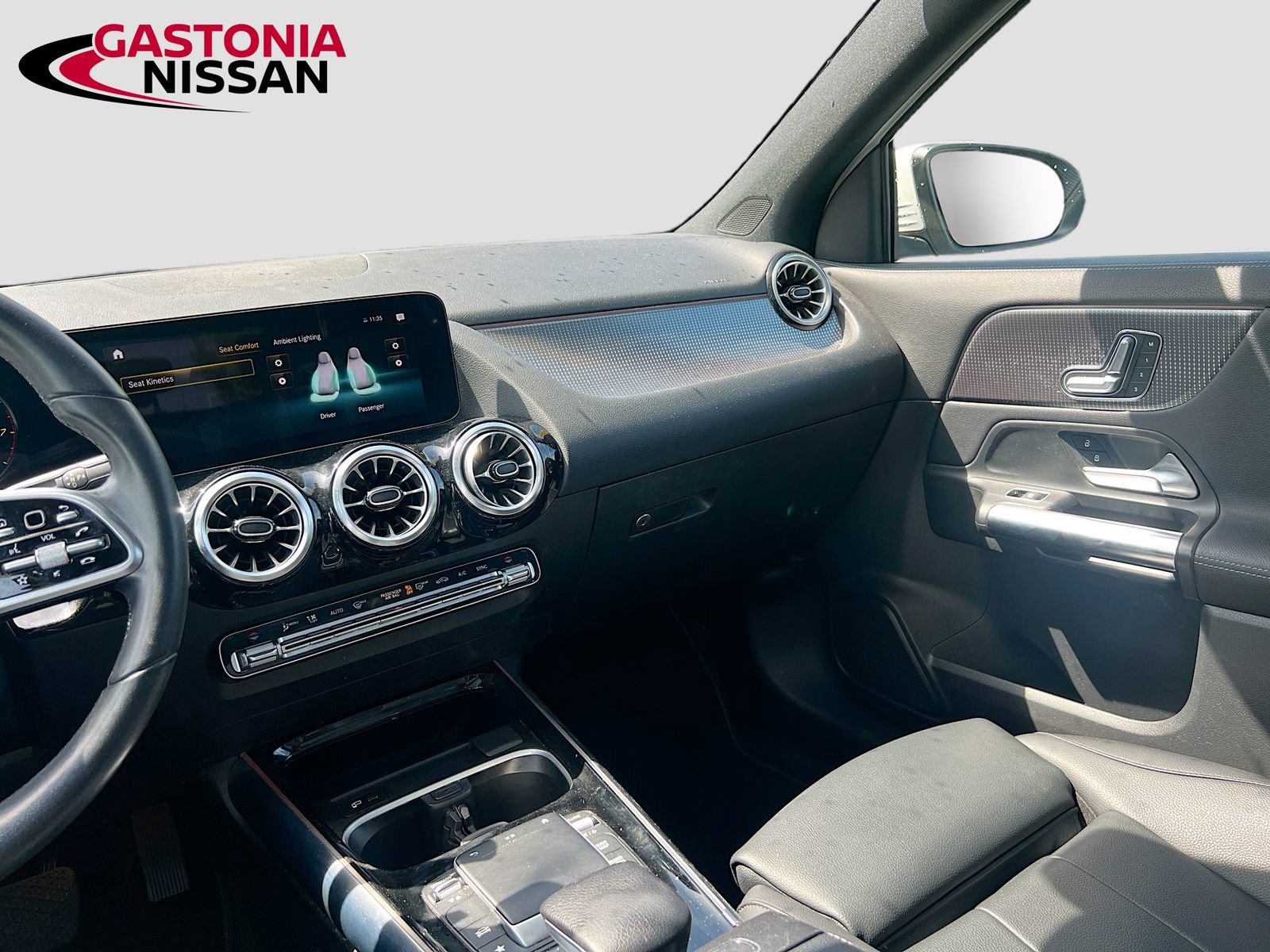 Used 2023 Mercedes-Benz GLA 250 w/ Premium Package image 32