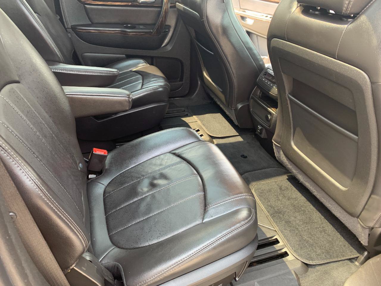 Used 2016 GMC Acadia Denali AWD/4WD image 36