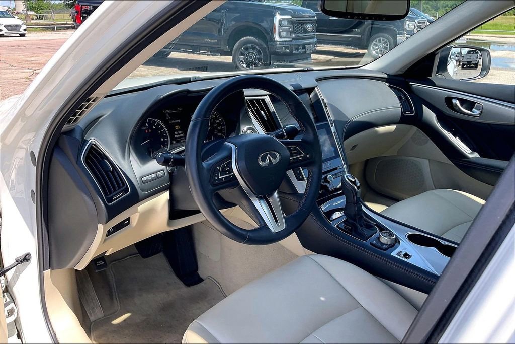 Used 2019 INFINITI Q50 Luxe w/ Essential Package (3.0T Luxe) RWD image 14