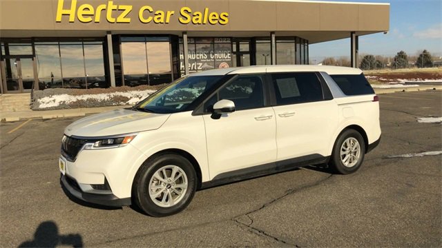 Used 2024 Kia Carnival LX image 4