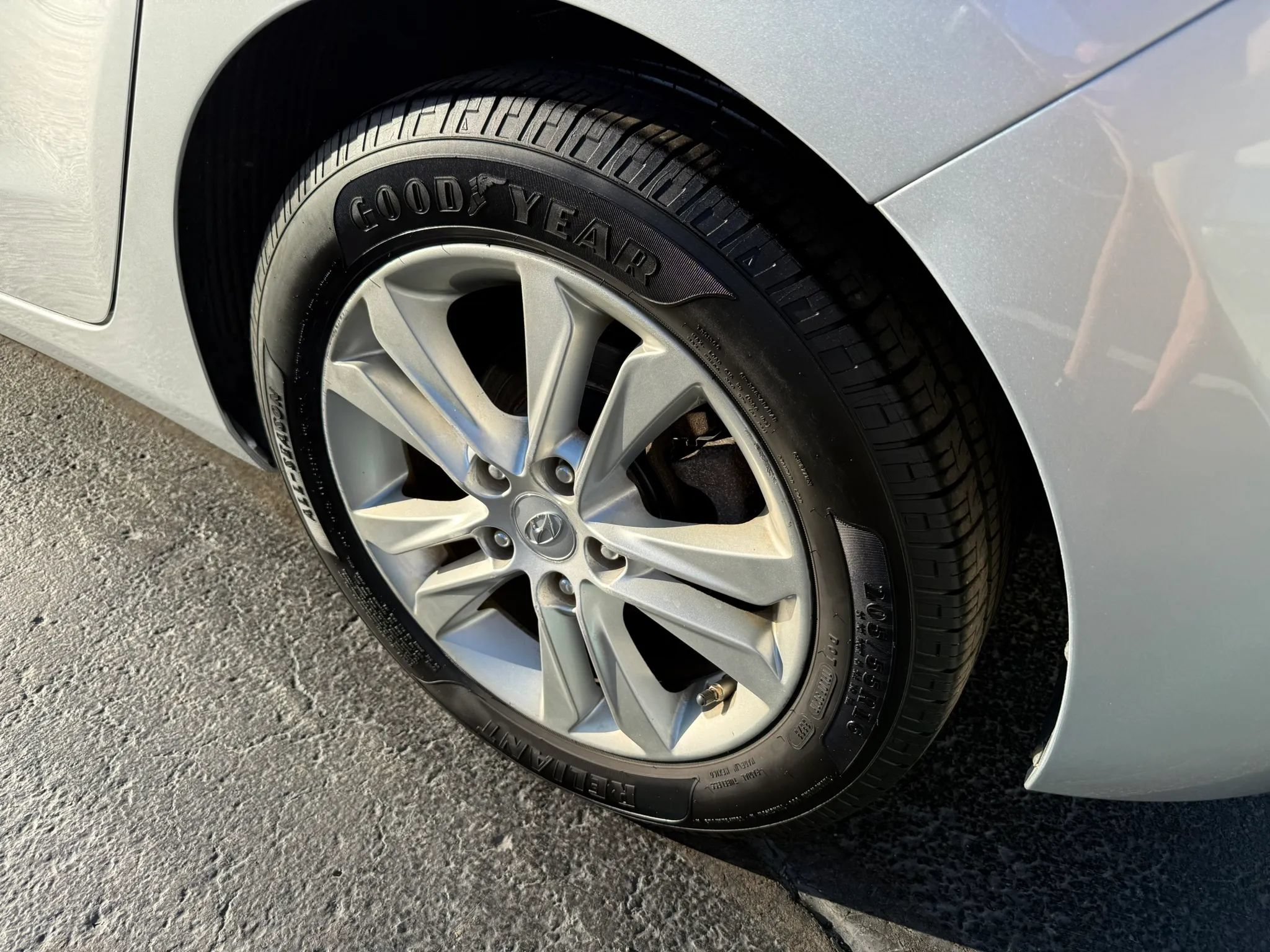 Used 2015 Hyundai Elantra GT FWD image 33