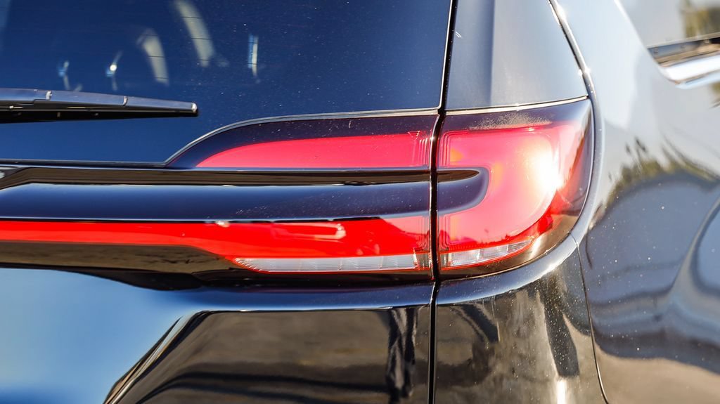 New 2027 Chrysler Pacifica Select FWD image 10