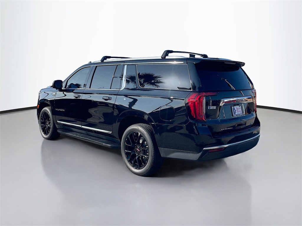Used 2023 GMC Yukon XL SLT w/ SLT Luxury Package image 5