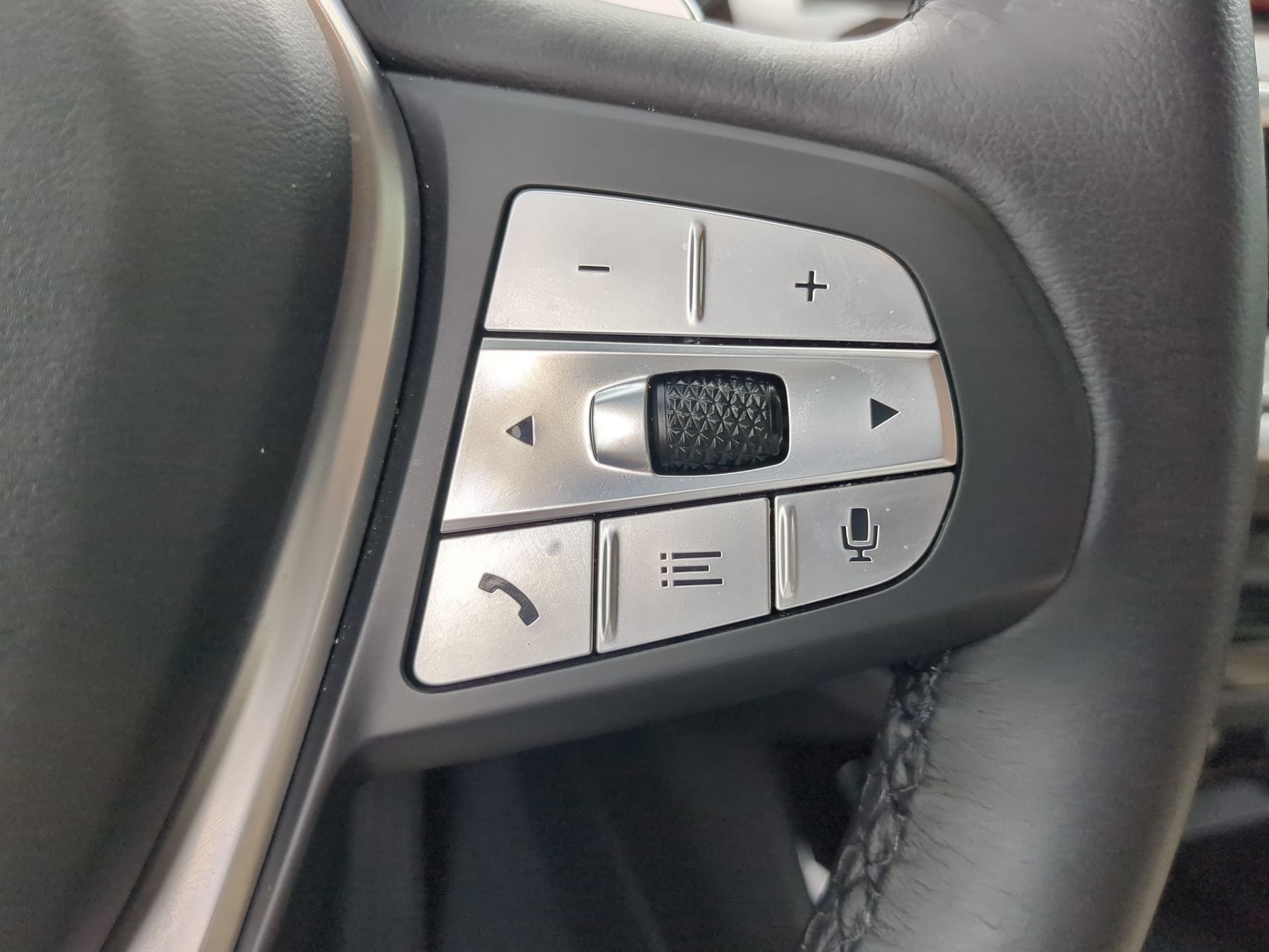 Used 2024 BMW X3 sDrive30i w/ Convenience Package RWD image 66