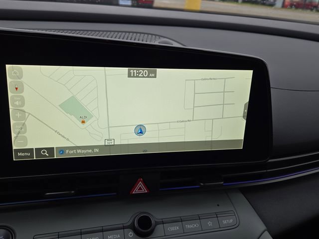 New 2025 Hyundai Elantra Limited image 11