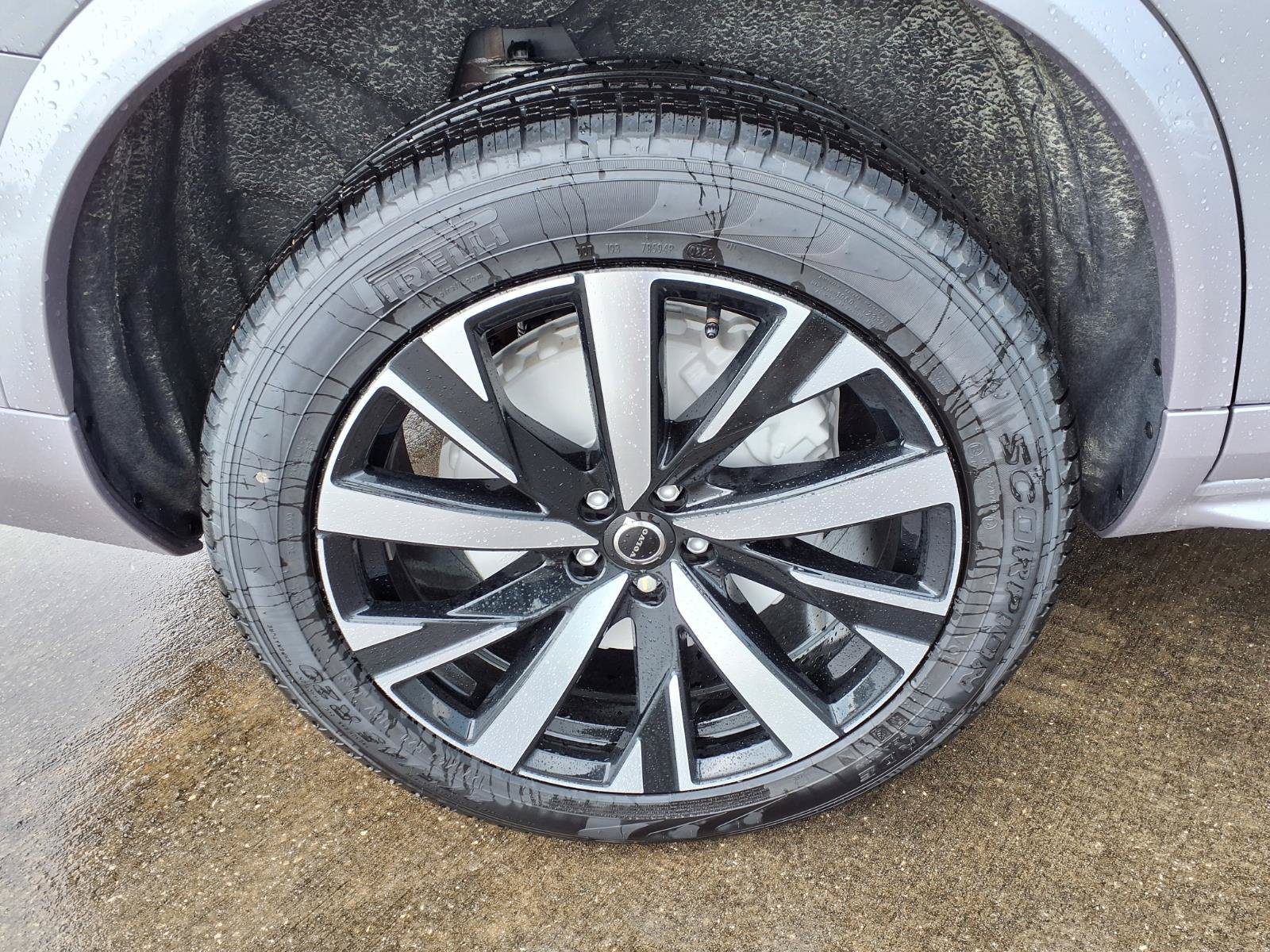 New 2026 Volvo XC90 T8 Core w/ Protection Package Premier AWD/4WD image 9