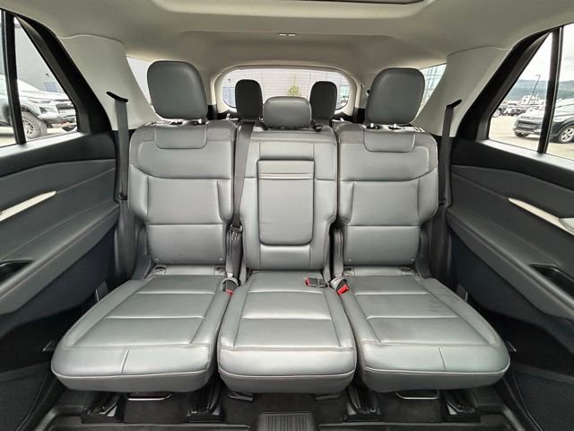 Used 2025 Ford Explorer Active w/ Active Comfort Package AWD/4WD image 36